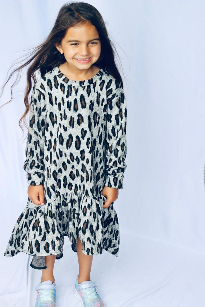Dress with Elegant Design and Comfortable Fit for Various Occasions