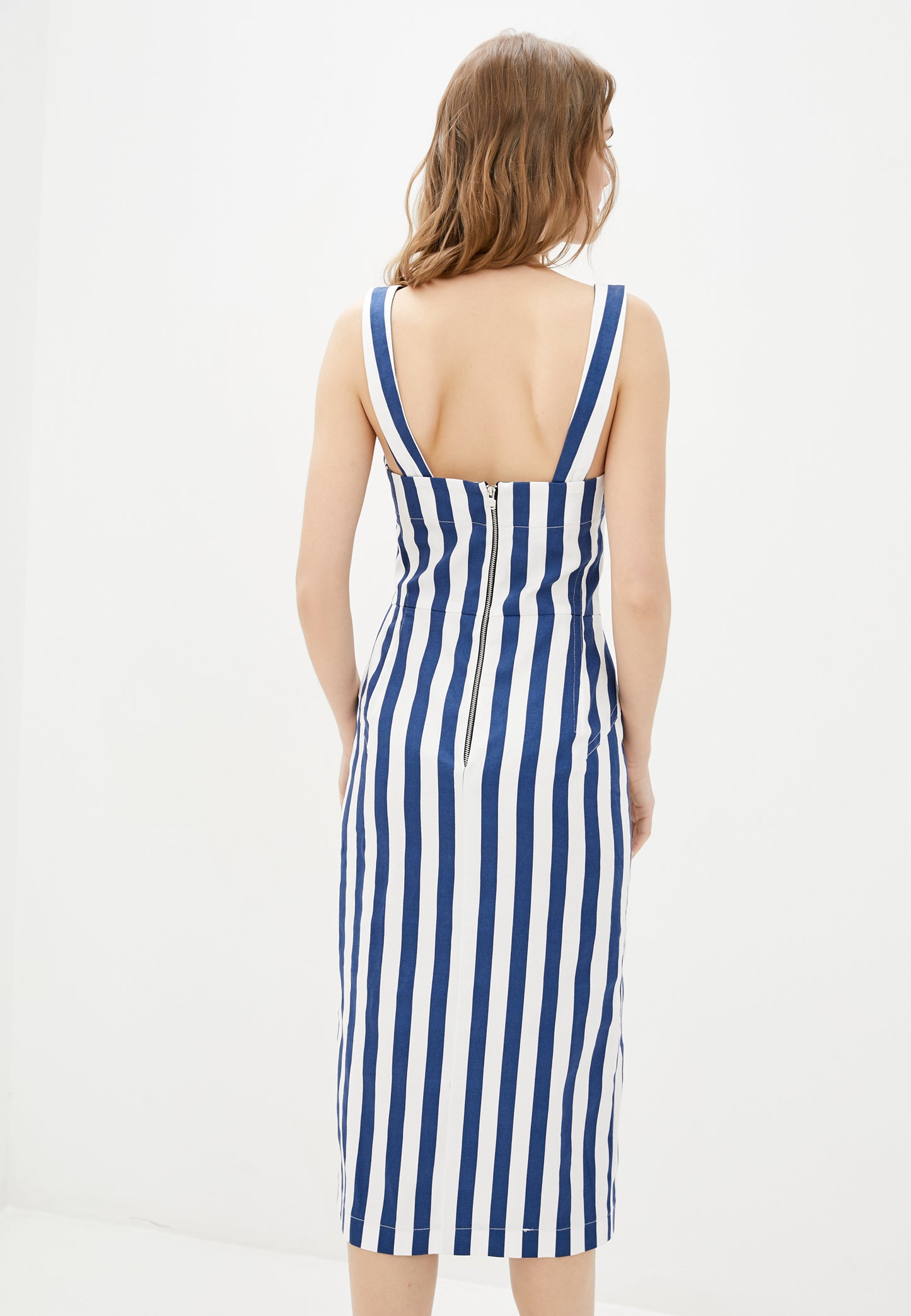 Dress with Elegant Design and Comfortable Fit for Various Occasions