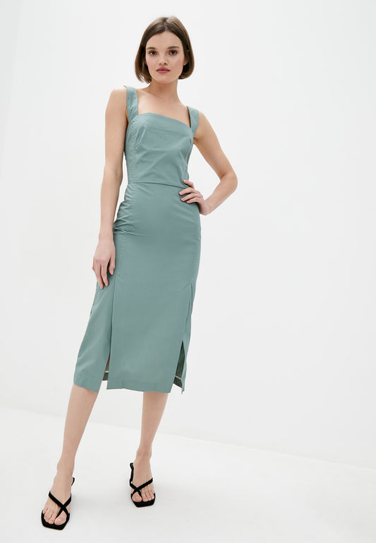 Dress with Elegant Design and Comfortable Fit for Various Occasions