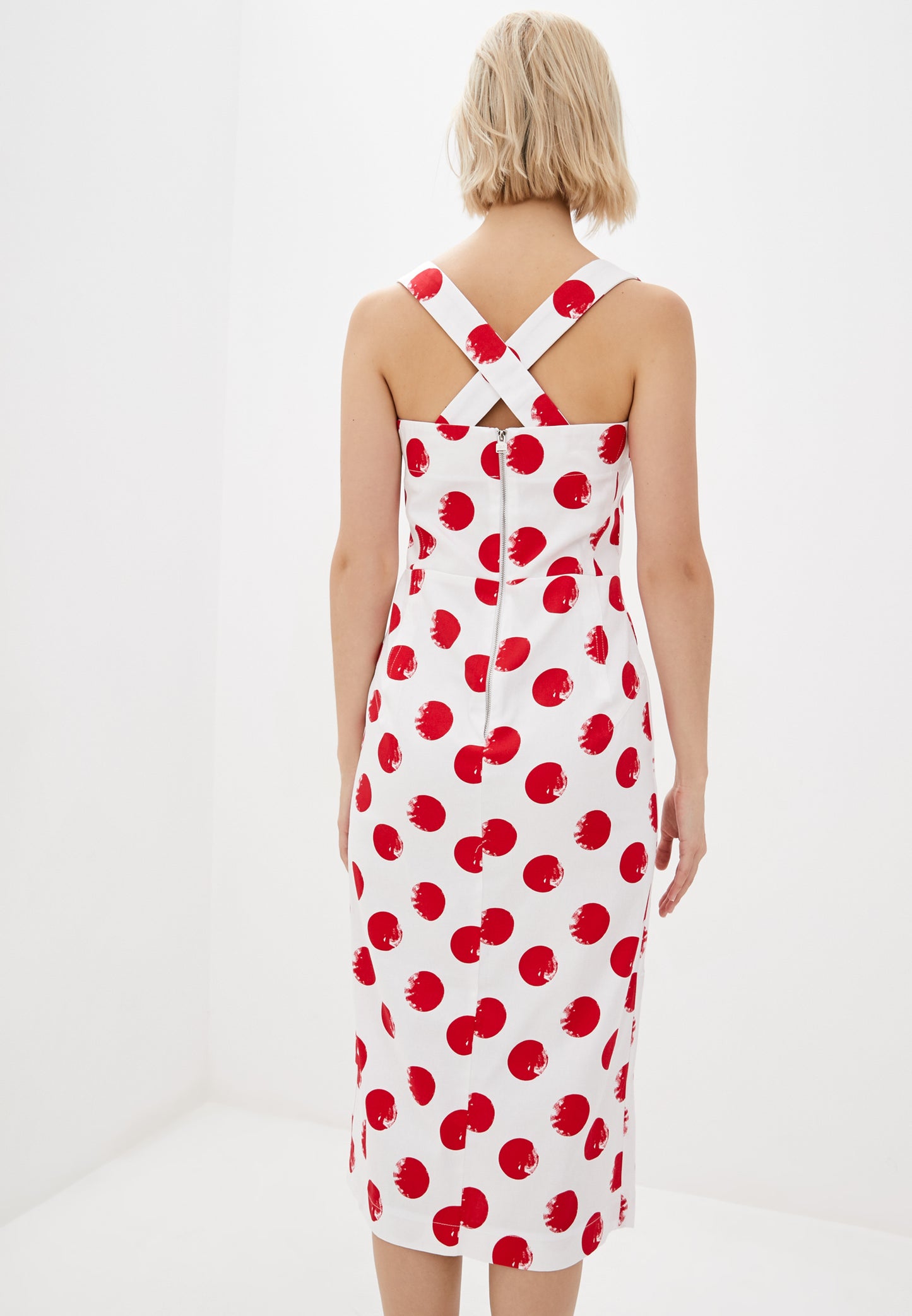 Dress with Elegant Design and Comfortable Fit for Various Occasions