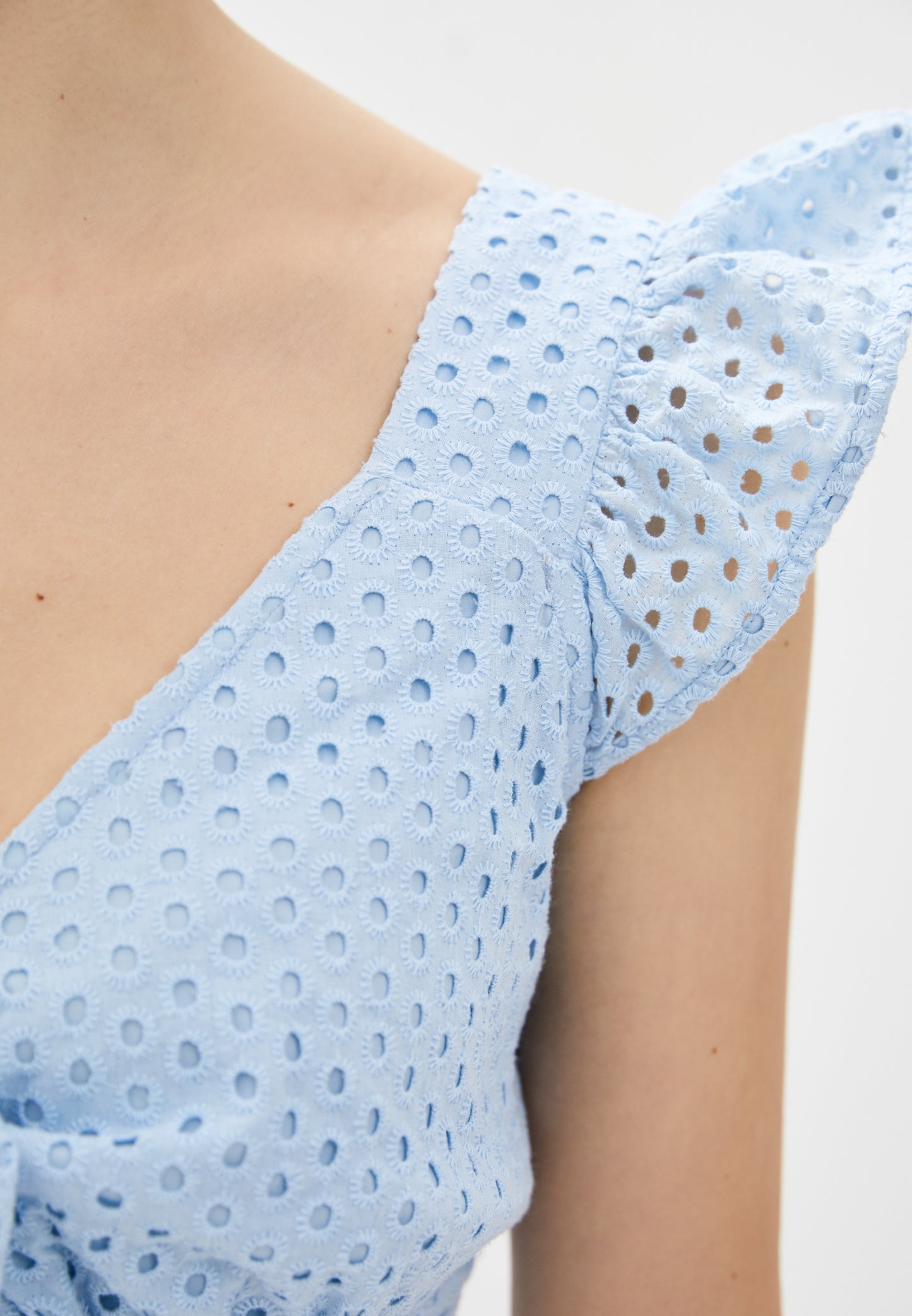Cropped Top Stylish and Comfortable Design for Everyday Wear