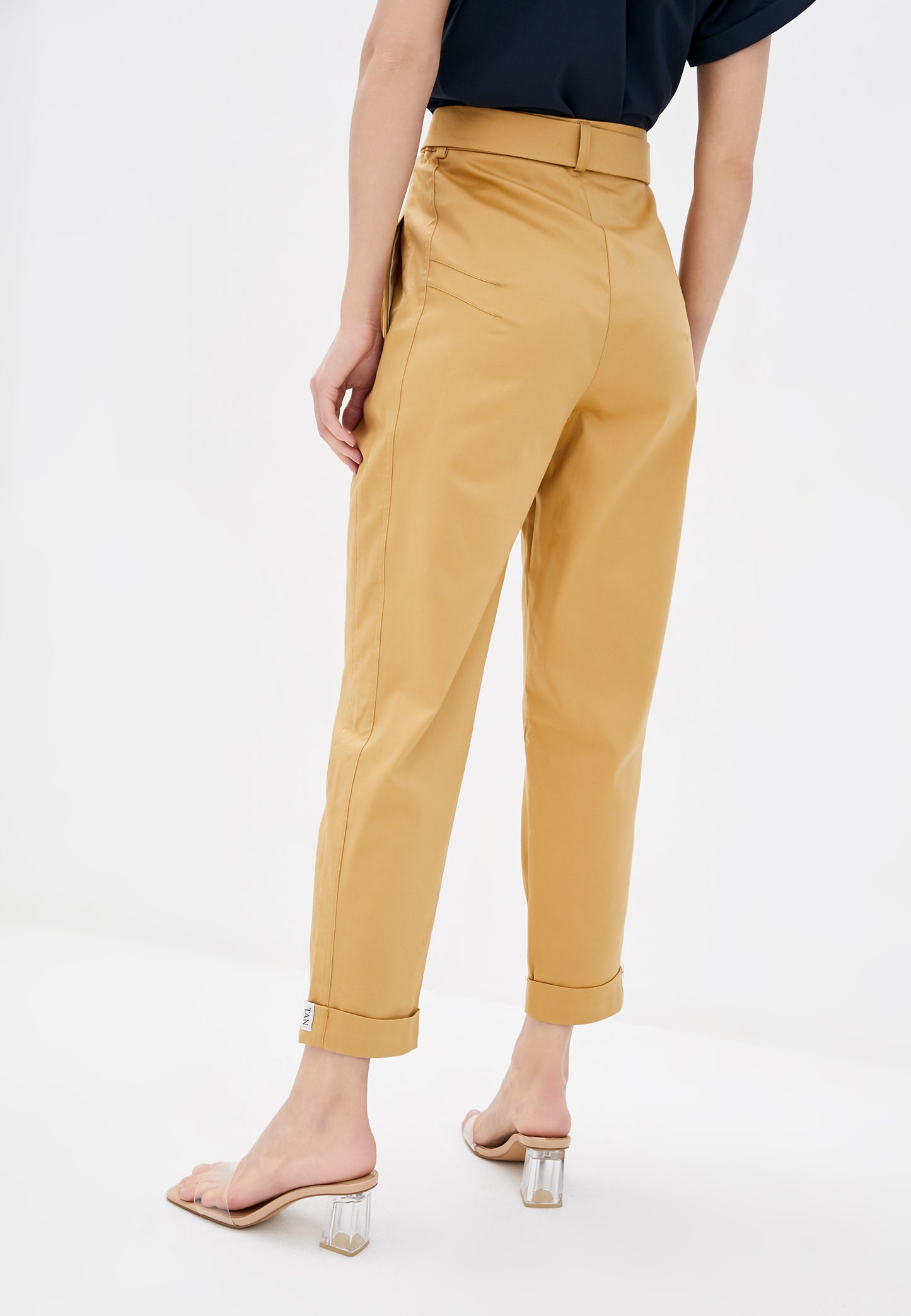 Pants – Comfortable and Stylish Bottoms for Everyday Wear and Various Occasions