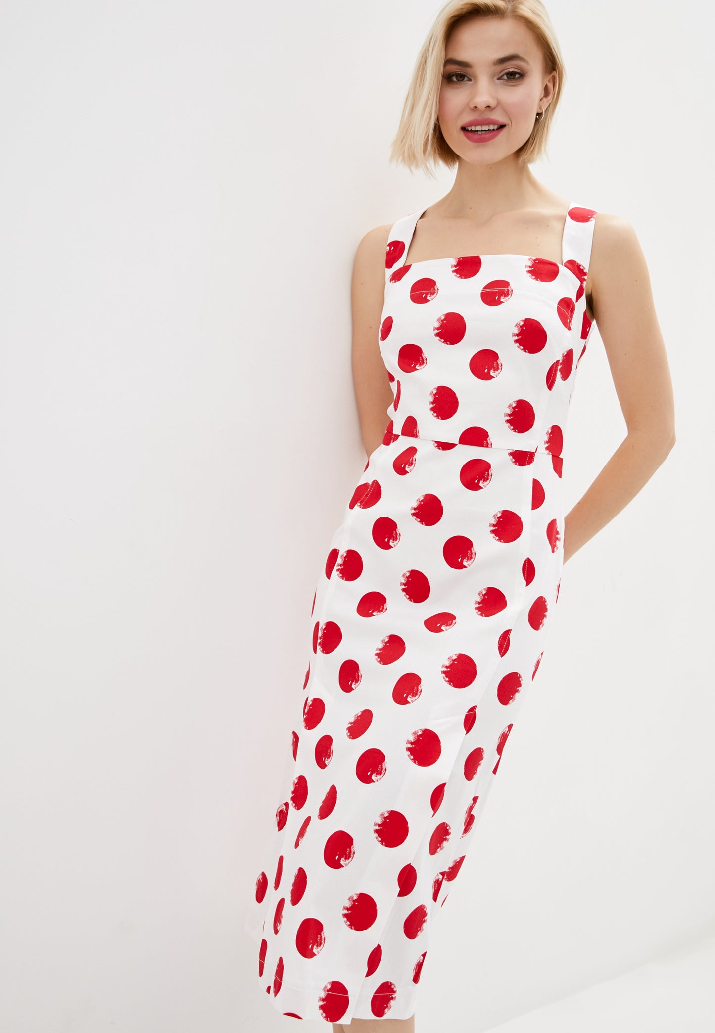 Dress with Elegant Design and Comfortable Fit for Various Occasions