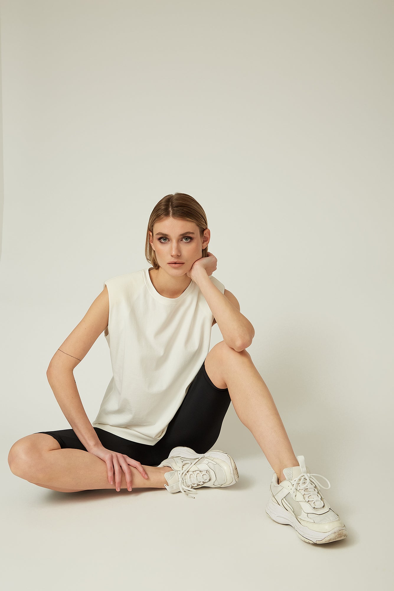 T-shirt with Classic Fit and Comfortable Fabric for Everyday Wear and Casual Style