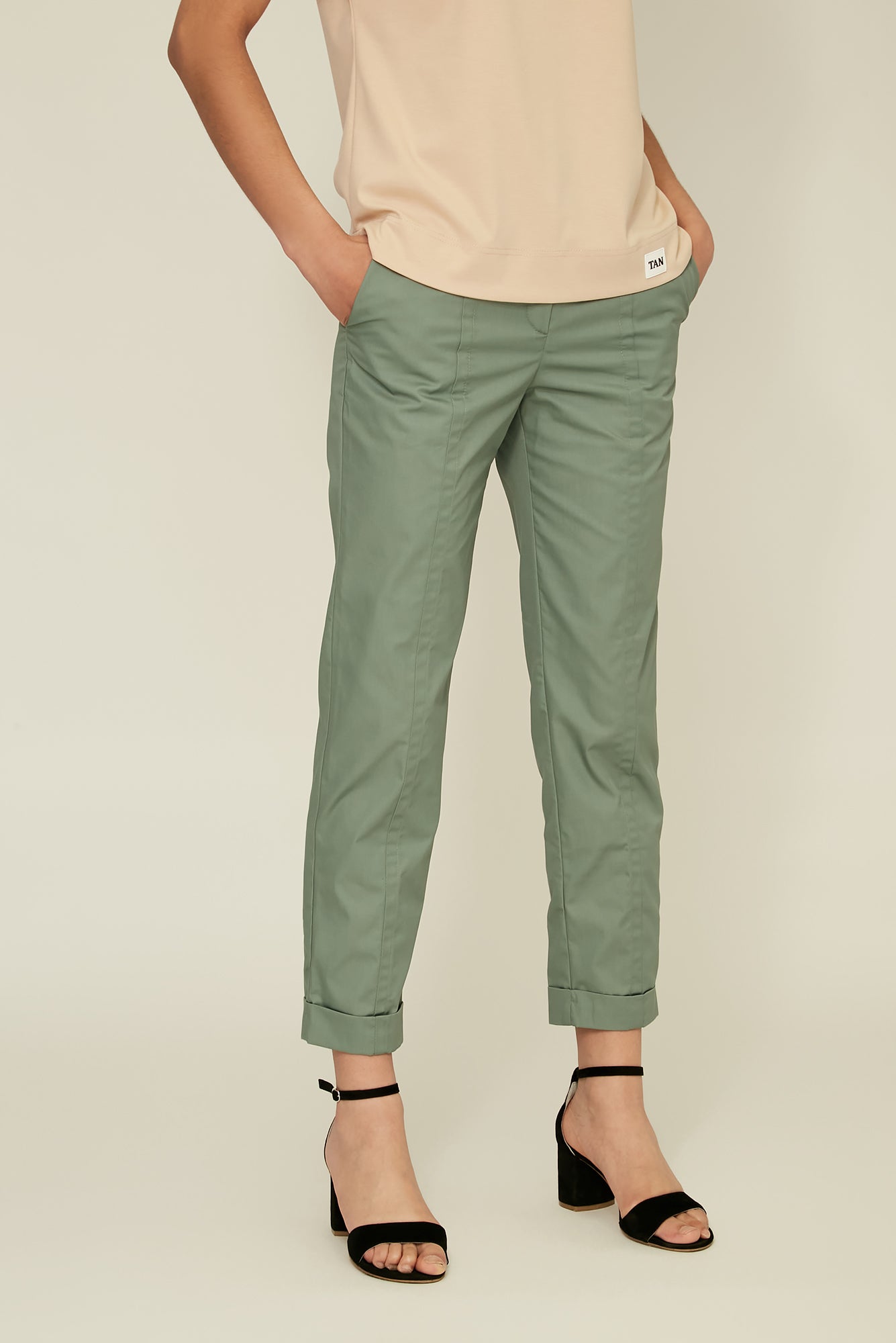 Pants – Comfortable and Stylish Bottoms for Everyday Wear and Versatile Outfits